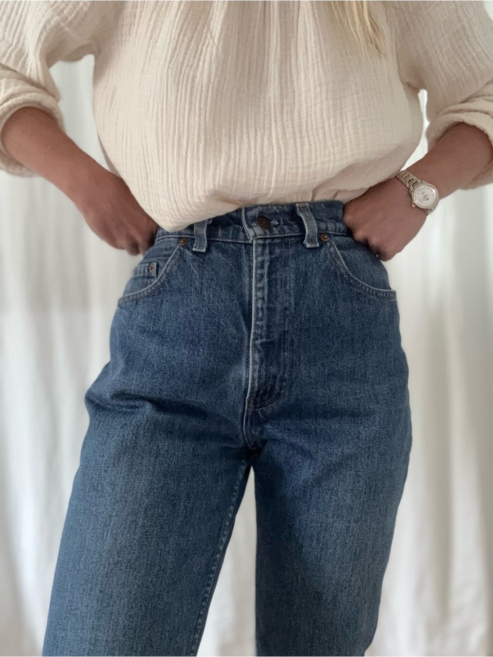 Vintage 1990s Levi’s 531 mid blue faded dark wash high rise tapered leg - Picture 9 of 13